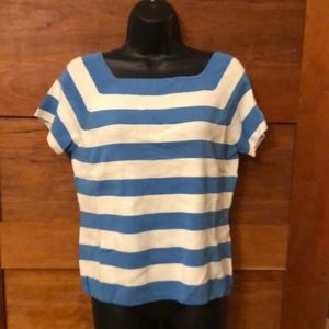 Light weight sweater